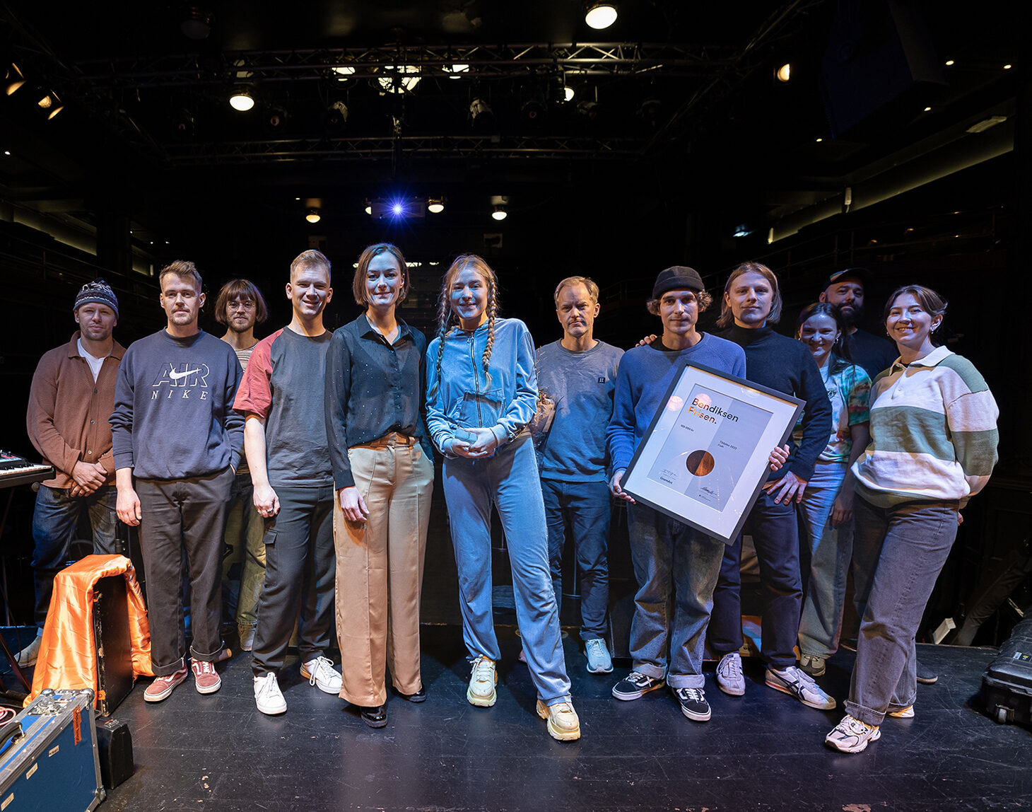 Fieh fikk Bendiksenprisen av Anette Trettebergstuen. Foto: Tord Litleskare